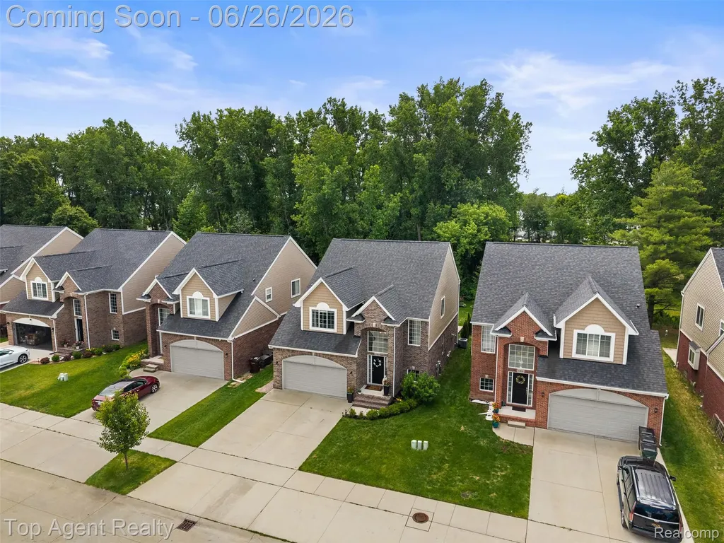 13826 Grandeur Avenue Shelby Charter Township MI 48315