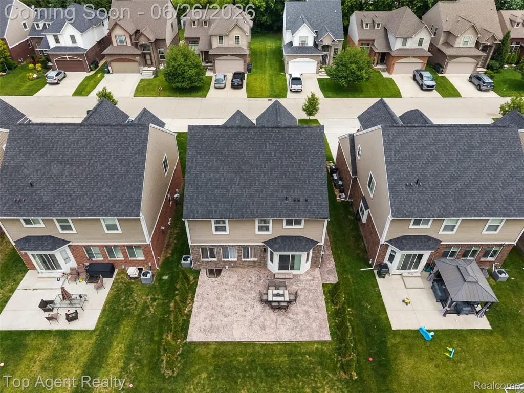 13826 Grandeur Avenue Shelby Charter Township MI 48315