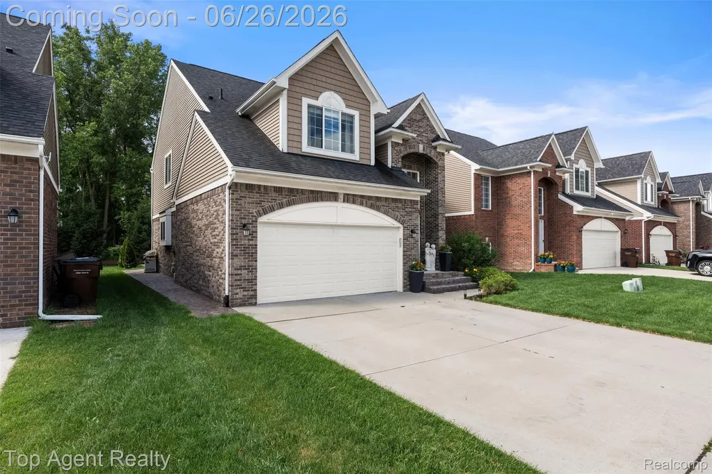 13826 Grandeur Avenue Shelby Charter Township MI 48315