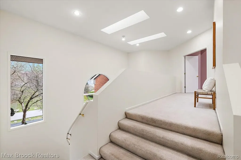 2295 Shore Hill Drive West Bloomfield Charter Township MI 48323