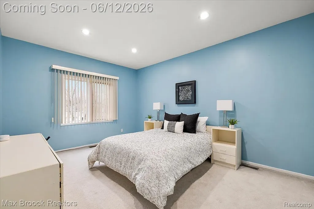 2295 Shore Hill Drive West Bloomfield Charter Township MI 48323