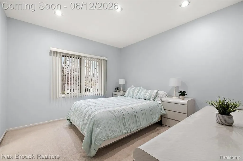 2295 Shore Hill Drive West Bloomfield Charter Township MI 48323