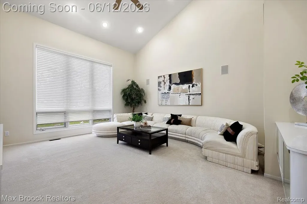 2295 Shore Hill Drive West Bloomfield Charter Township MI 48323