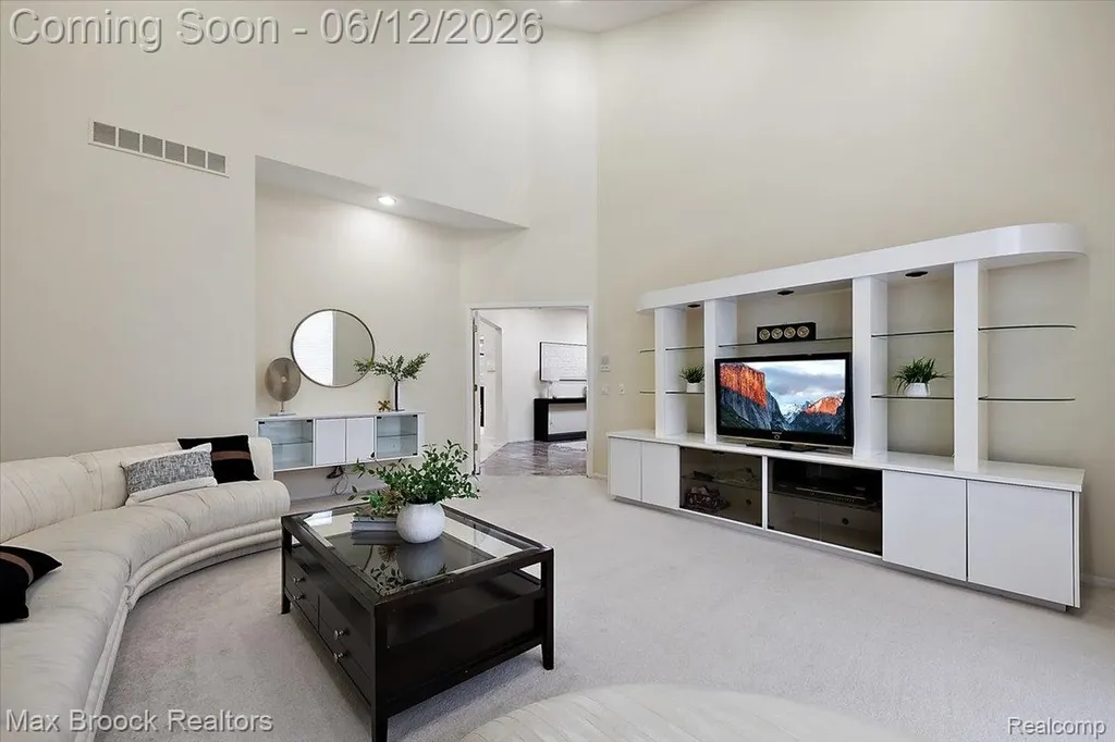 2295 Shore Hill Drive West Bloomfield Charter Township MI 48323