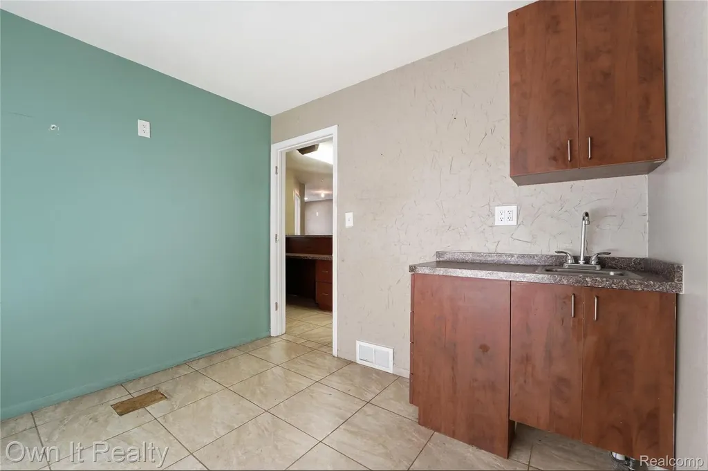 7247 Schaefer Road Dearborn City MI 48126