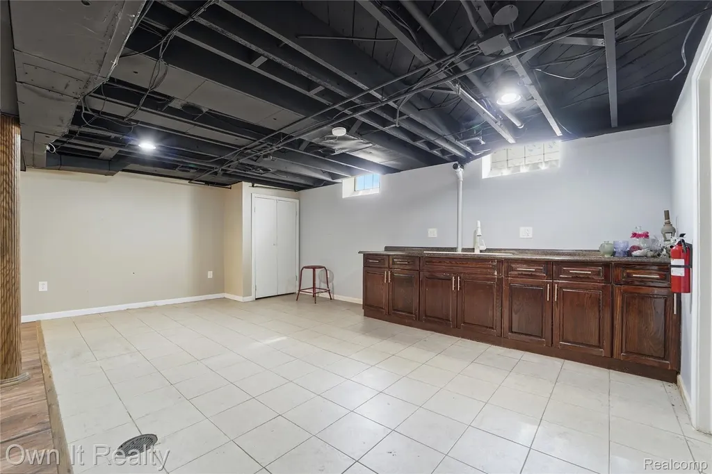 7247 Schaefer Road Dearborn City MI 48126