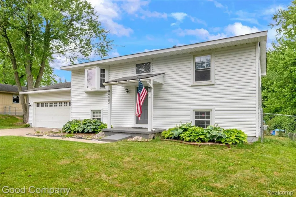 403 Donna Drive Clinton Village MI 49236