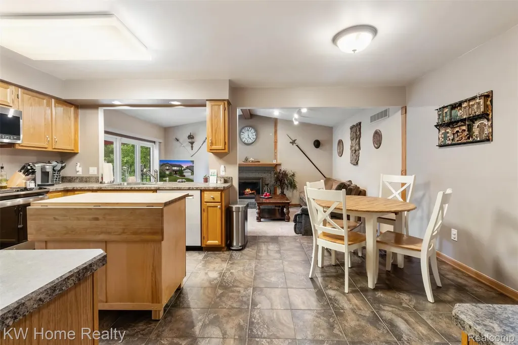 45095 Turnberry Court Canton Charter Township MI 48188