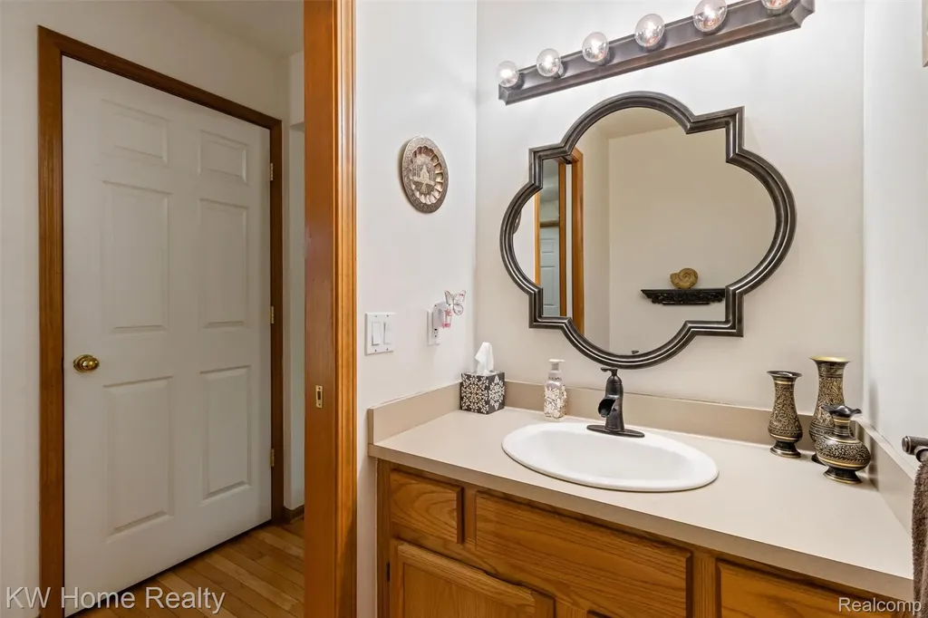 45095 Turnberry Court Canton Charter Township MI 48188