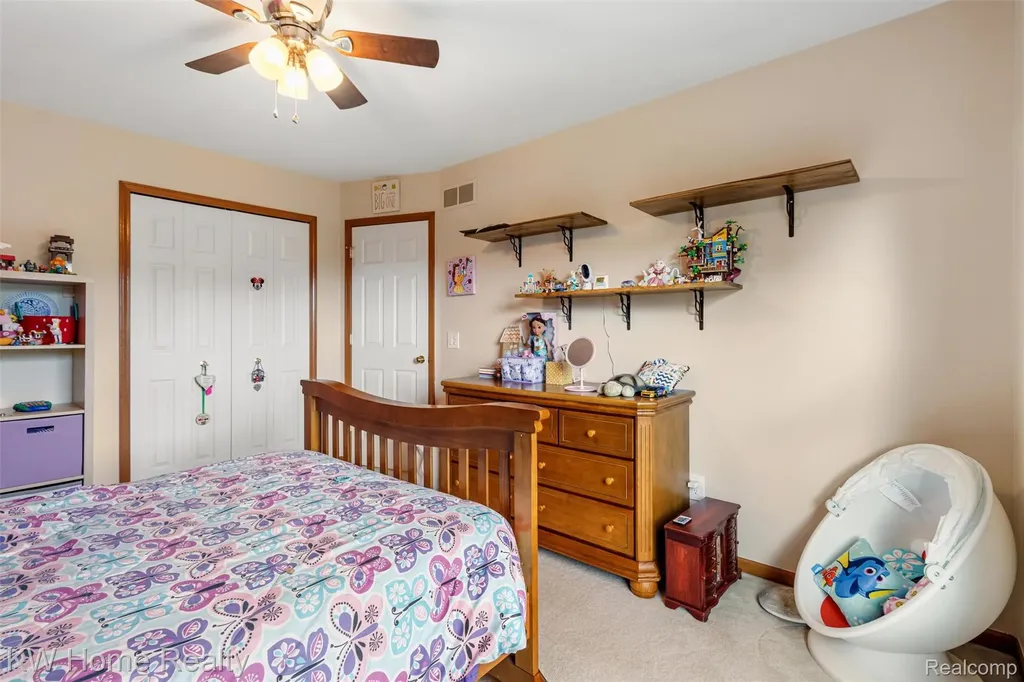 45095 Turnberry Court Canton Charter Township MI 48188