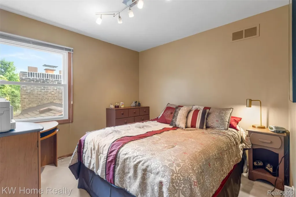 45095 Turnberry Court Canton Charter Township MI 48188