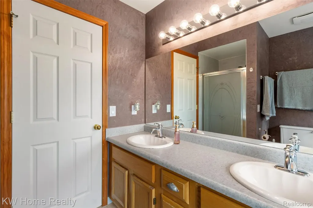 45095 Turnberry Court Canton Charter Township MI 48188