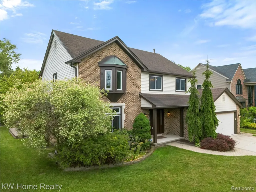 45095 Turnberry Court Canton Charter Township MI 48188