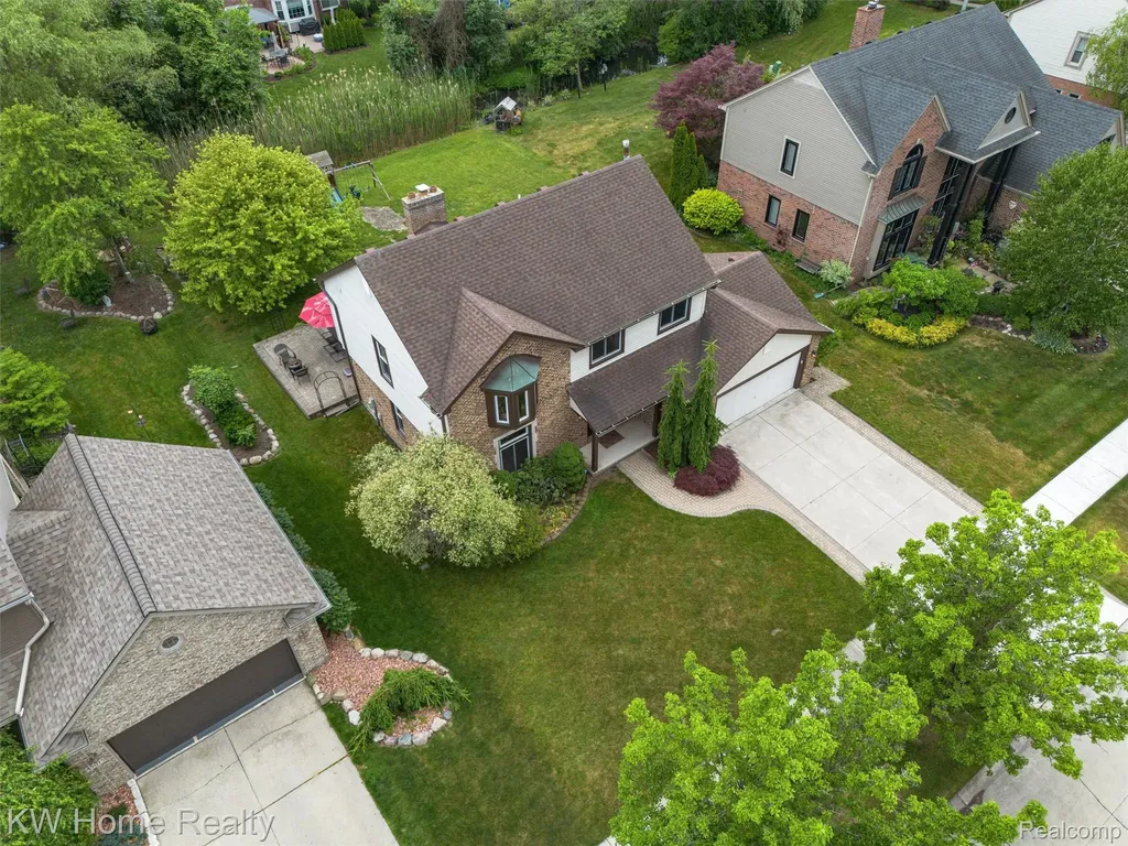 45095 Turnberry Court Canton Charter Township MI 48188