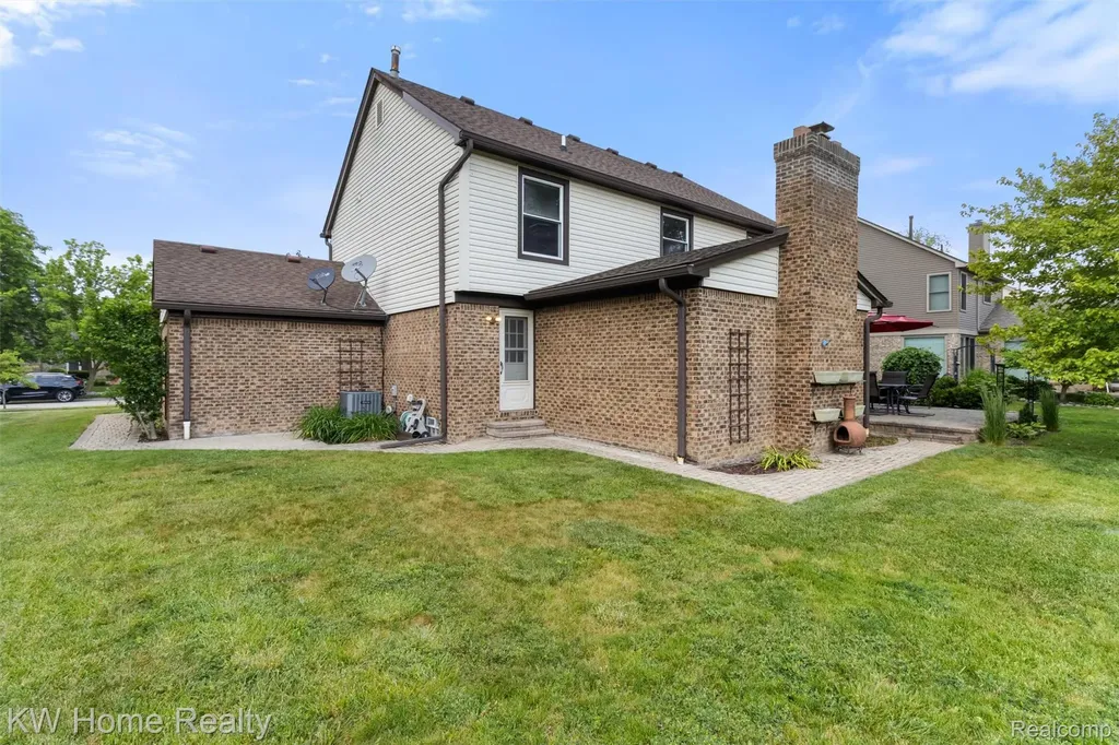 45095 Turnberry Court Canton Charter Township MI 48188