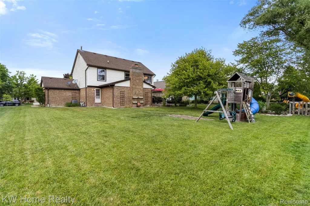 45095 Turnberry Court Canton Charter Township MI 48188