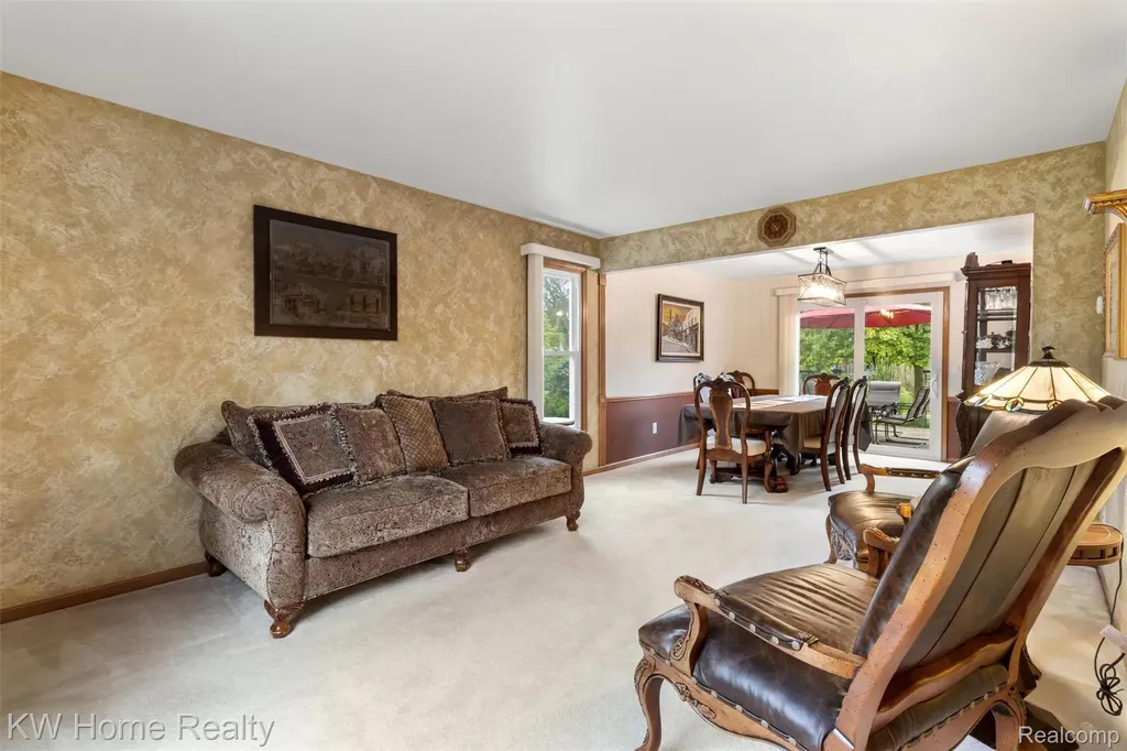 45095 Turnberry Court Canton Charter Township MI 48188