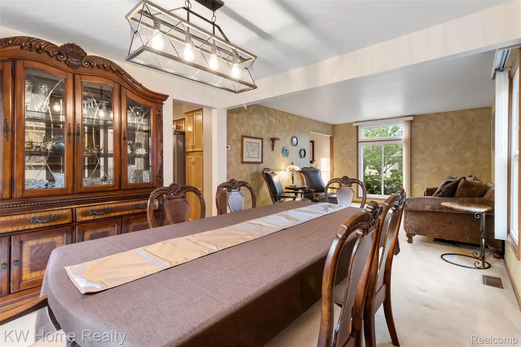 45095 Turnberry Court Canton Charter Township MI 48188
