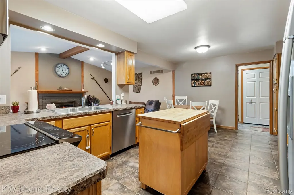 45095 Turnberry Court Canton Charter Township MI 48188