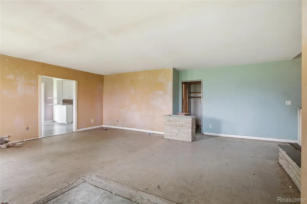 48441 N Territorial Road Plymouth Charter Township MI 48170