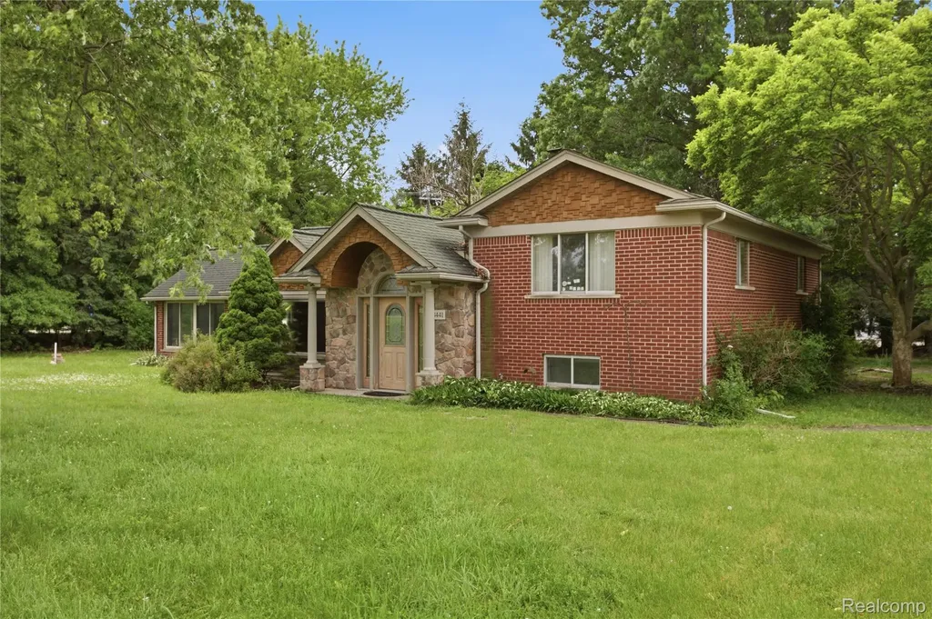 48441 N Territorial Road Plymouth Charter Township MI 48170