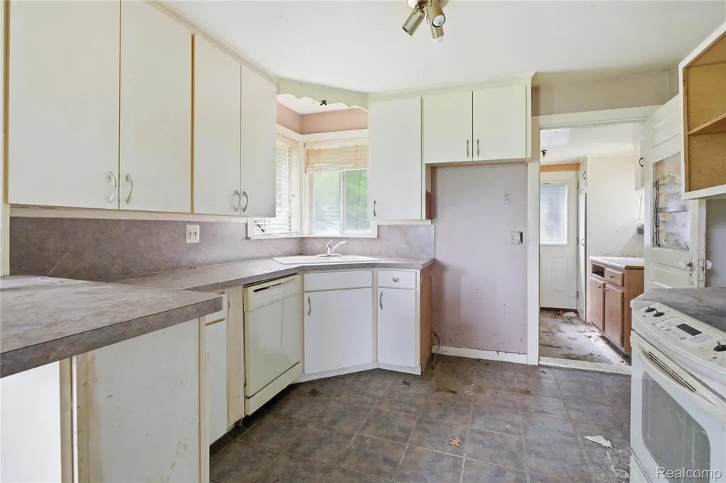 48441 N Territorial Road Plymouth Charter Township MI 48170