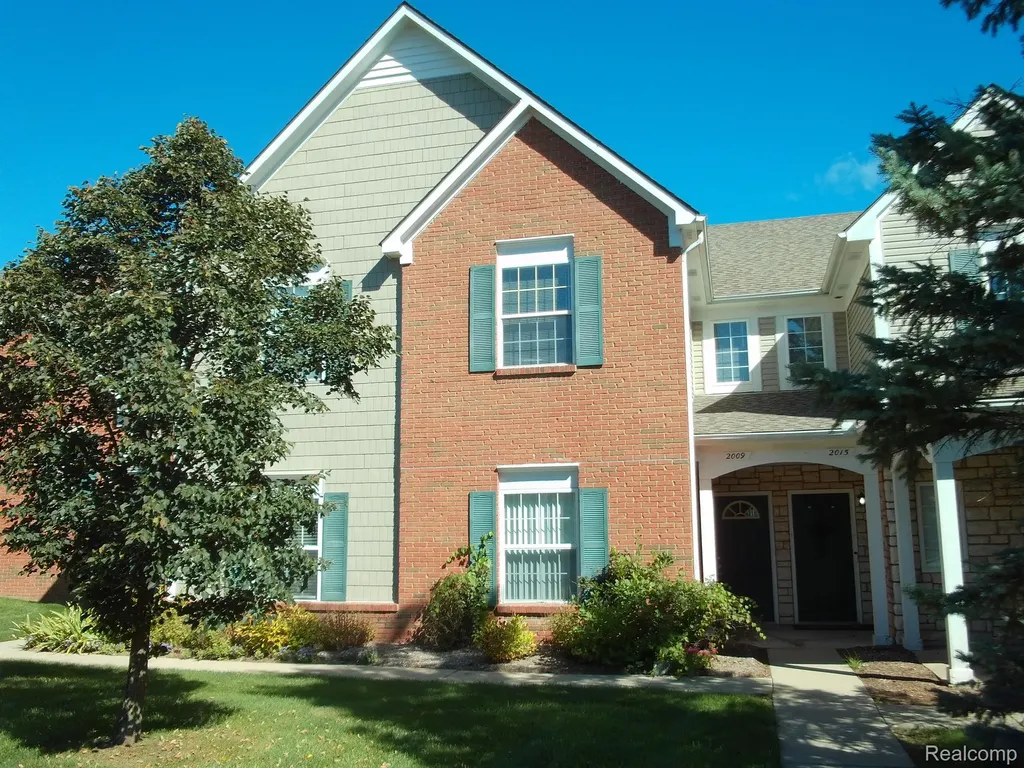 2009 Monarch Drive Shelby Charter Township MI 48316