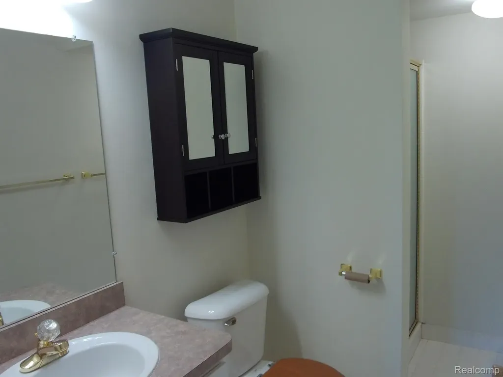 2009 Monarch Drive Shelby Charter Township MI 48316