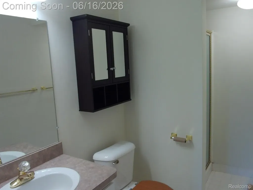 2009 Monarch Drive Shelby Charter Township MI 48316