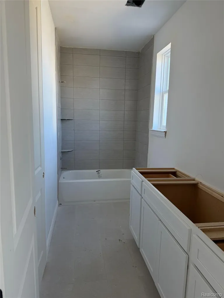 28324 Nadia Lane Chesterfield Township MI 48047