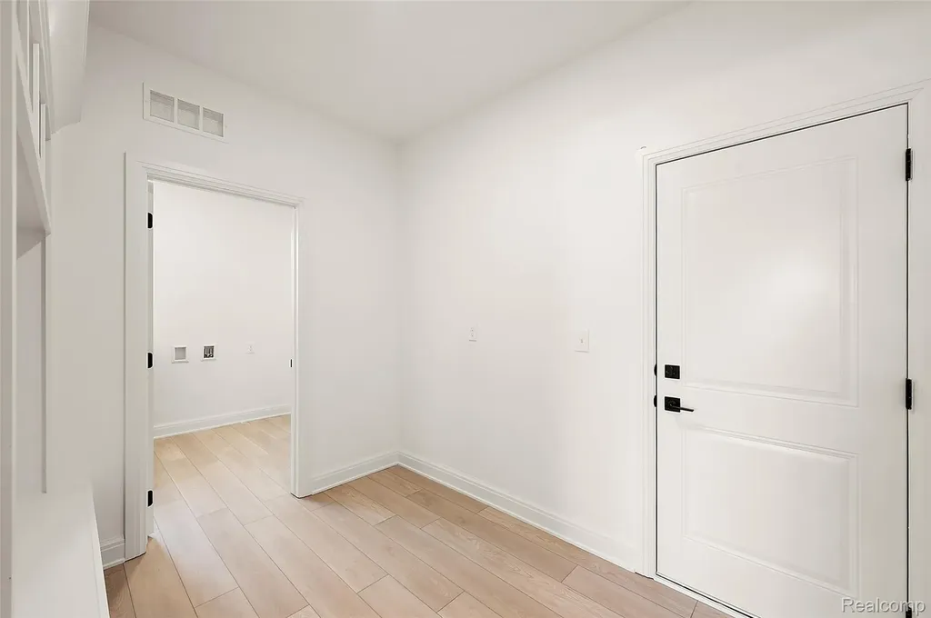 28324 Nadia Lane Chesterfield Township MI 48047