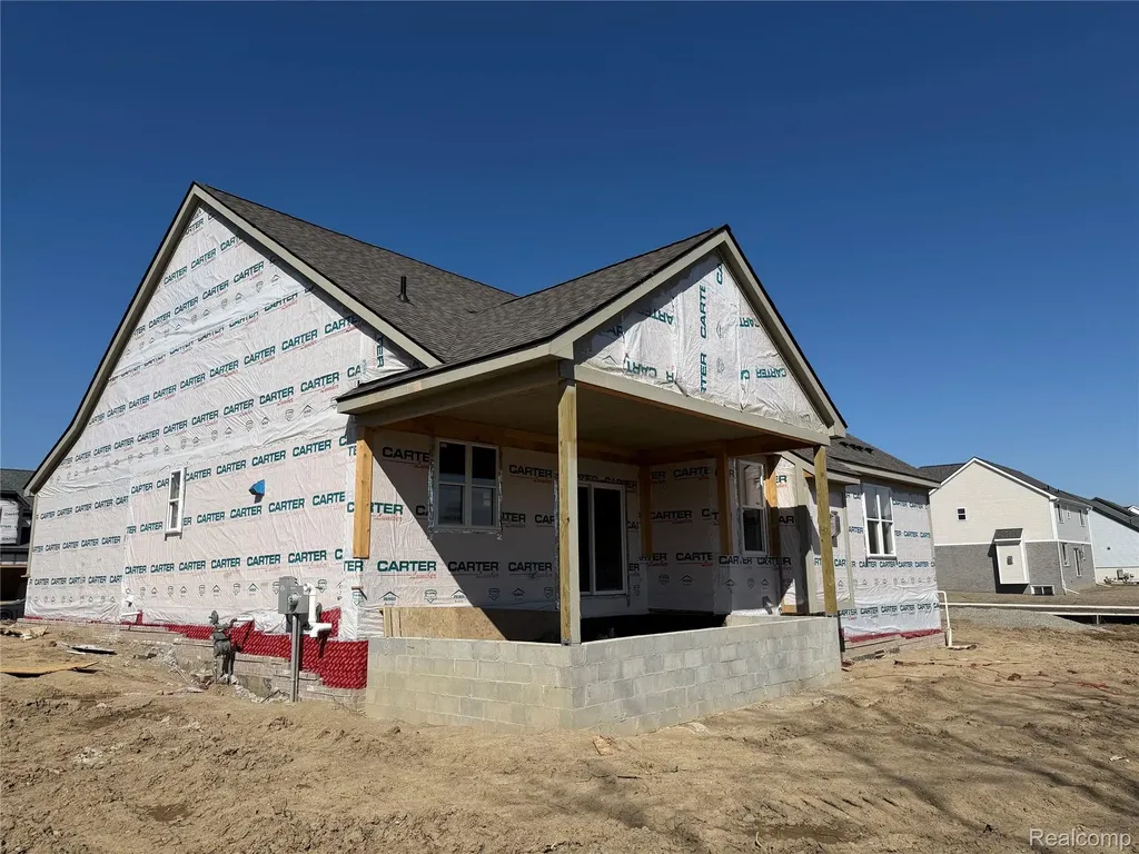 28324 Nadia Lane Chesterfield Township MI 48047