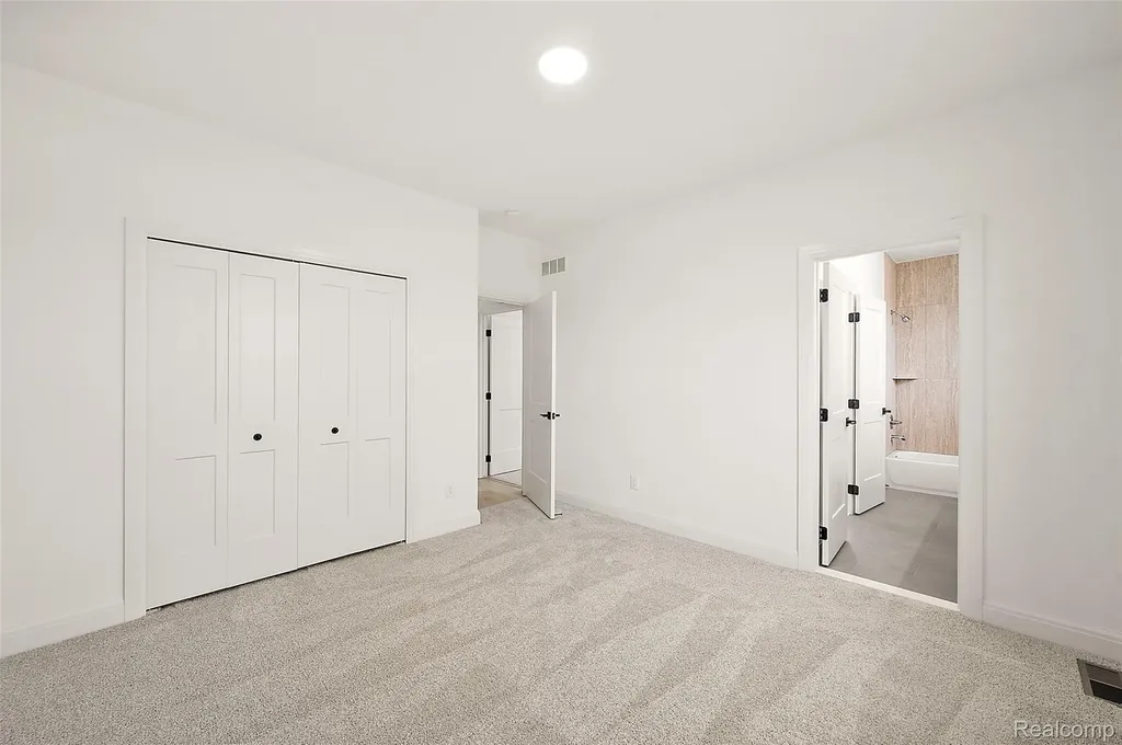 28324 Nadia Lane Chesterfield Township MI 48047