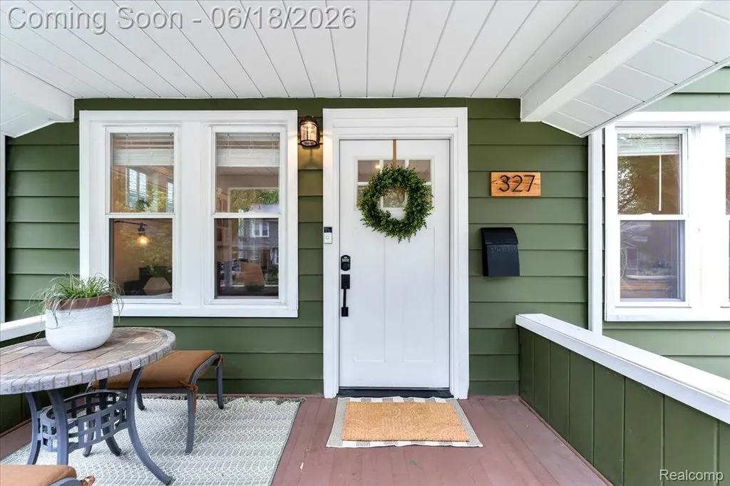 327 Leroy Street Ferndale City MI 48220