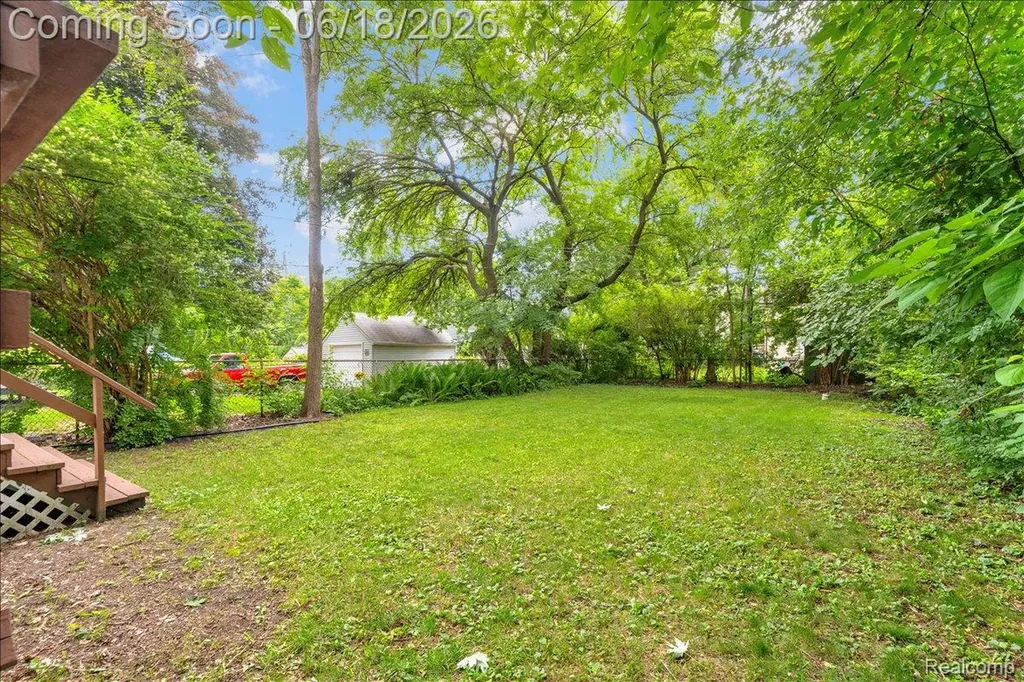 327 Leroy Street Ferndale City MI 48220