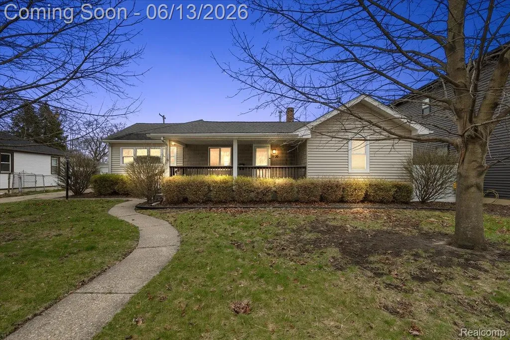 1920 E Saratoga Street Ferndale City MI 48220