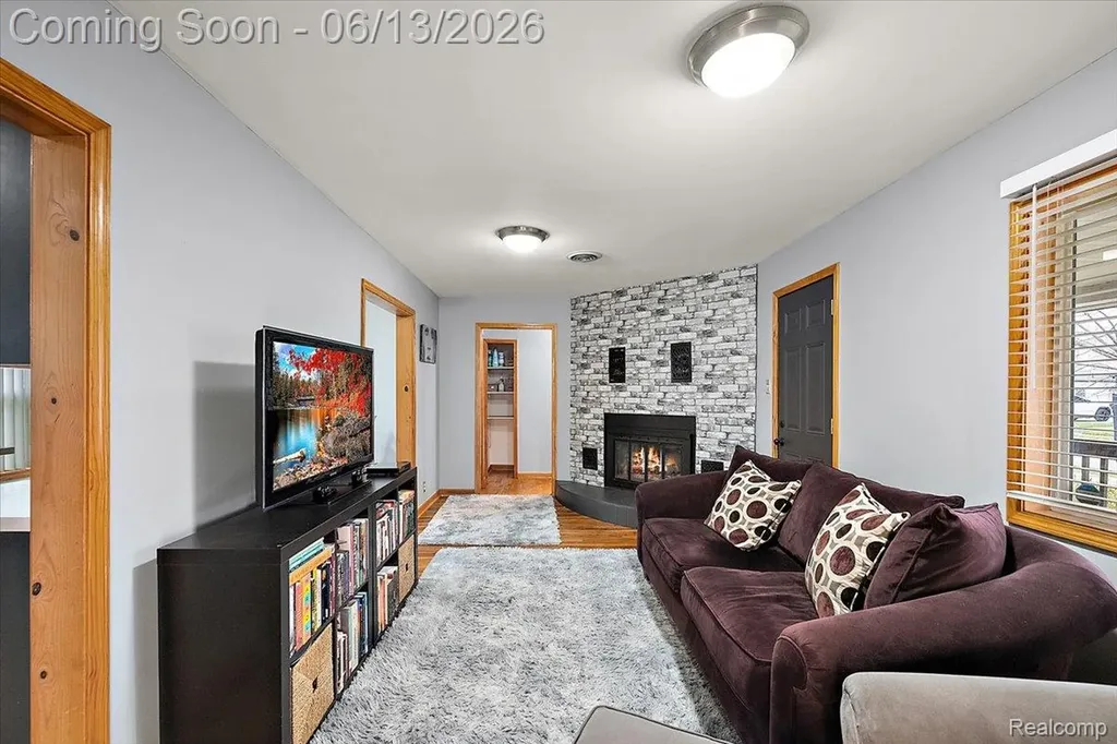 1920 E Saratoga Street Ferndale City MI 48220