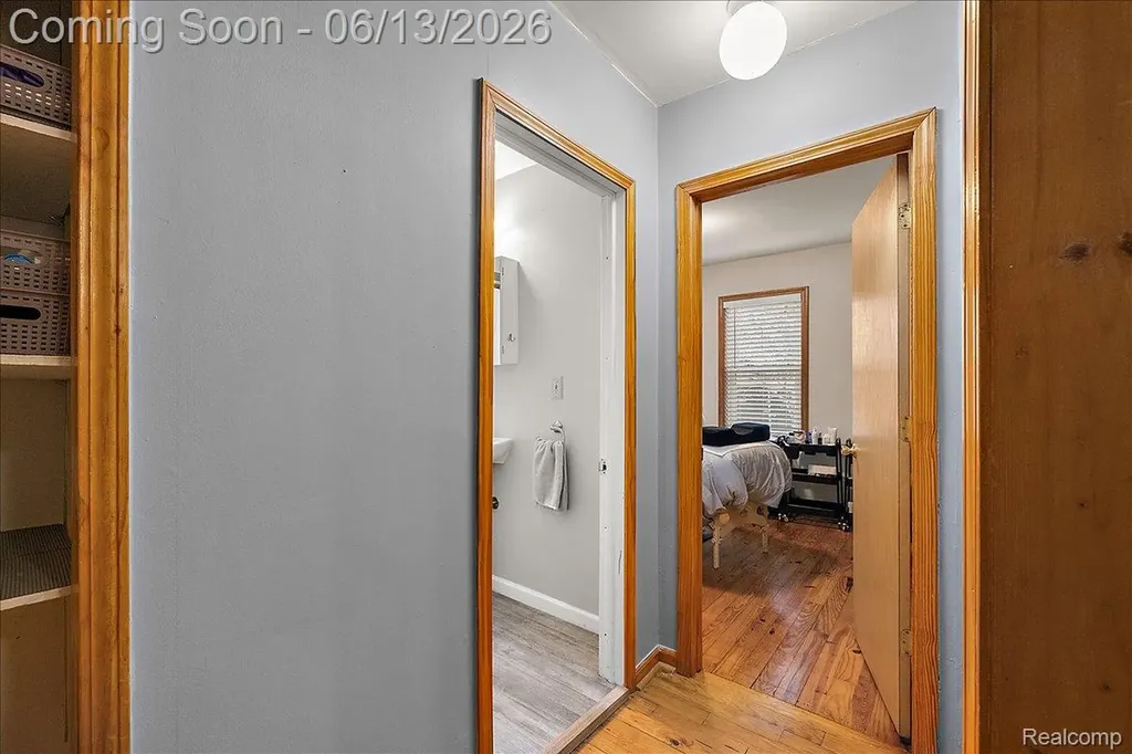 1920 E Saratoga Street Ferndale City MI 48220