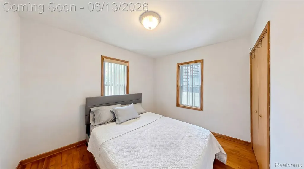 1920 E Saratoga Street Ferndale City MI 48220
