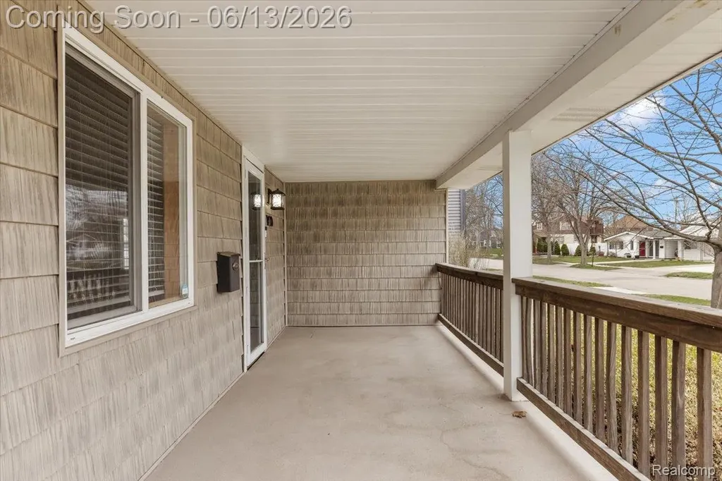 1920 E Saratoga Street Ferndale City MI 48220