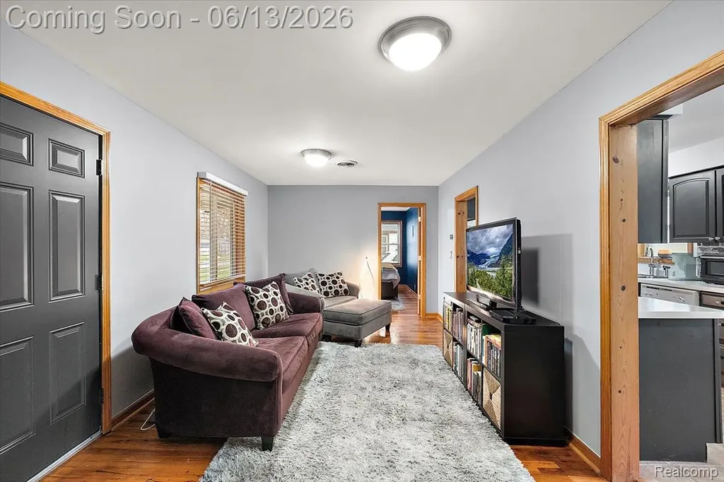 1920 E Saratoga Street Ferndale City MI 48220