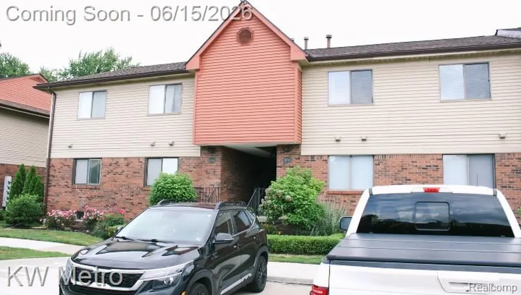 38770 Lanse Creuse Street Harrison Charter Township MI 48045