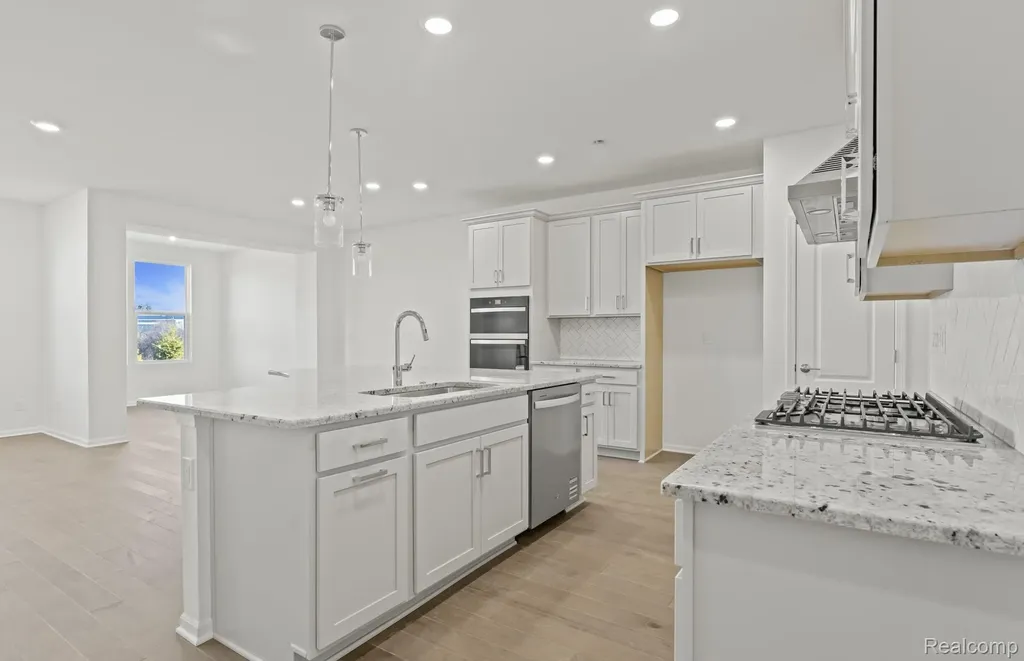 5576 E Spaniel Drive Salem Township MI 48108