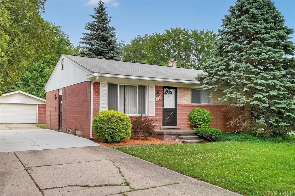 15032 Arcola Street Livonia City MI 48154