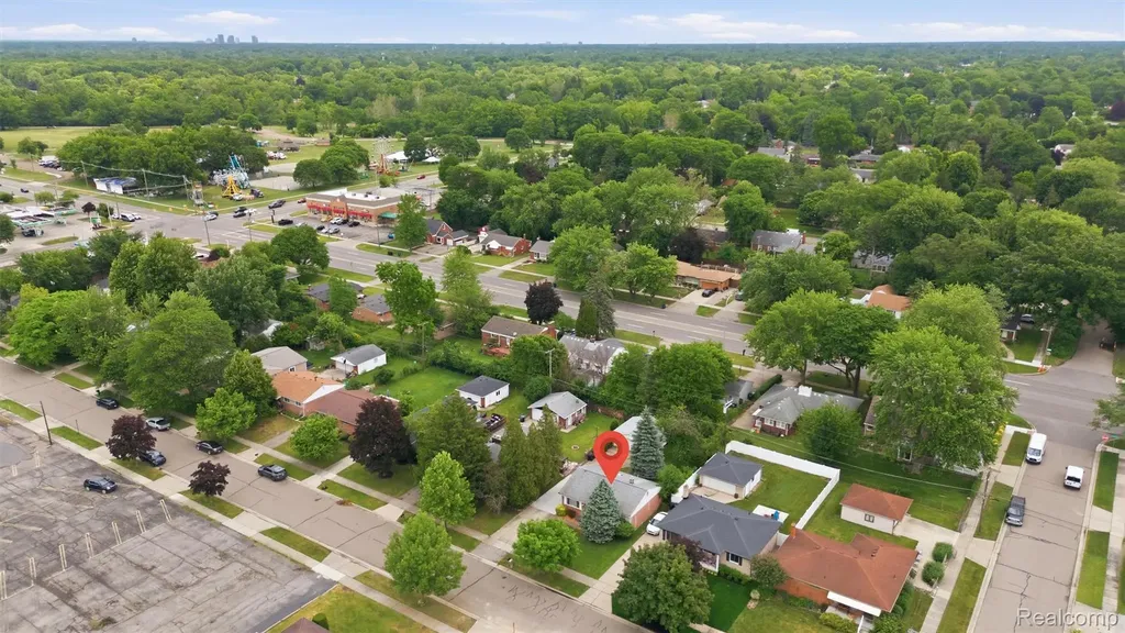 15032 Arcola Street Livonia City MI 48154