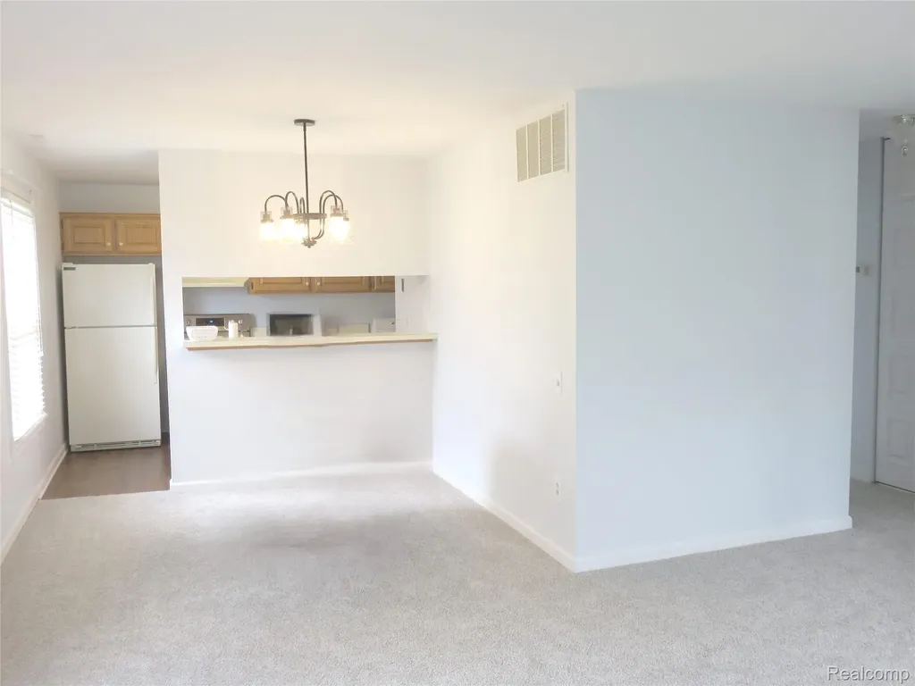 2662 Wildwood Court Lake Orion Village MI 48360