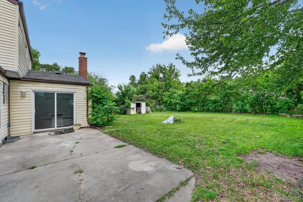 8452 Doncaster Sterling Heights City MI 48312