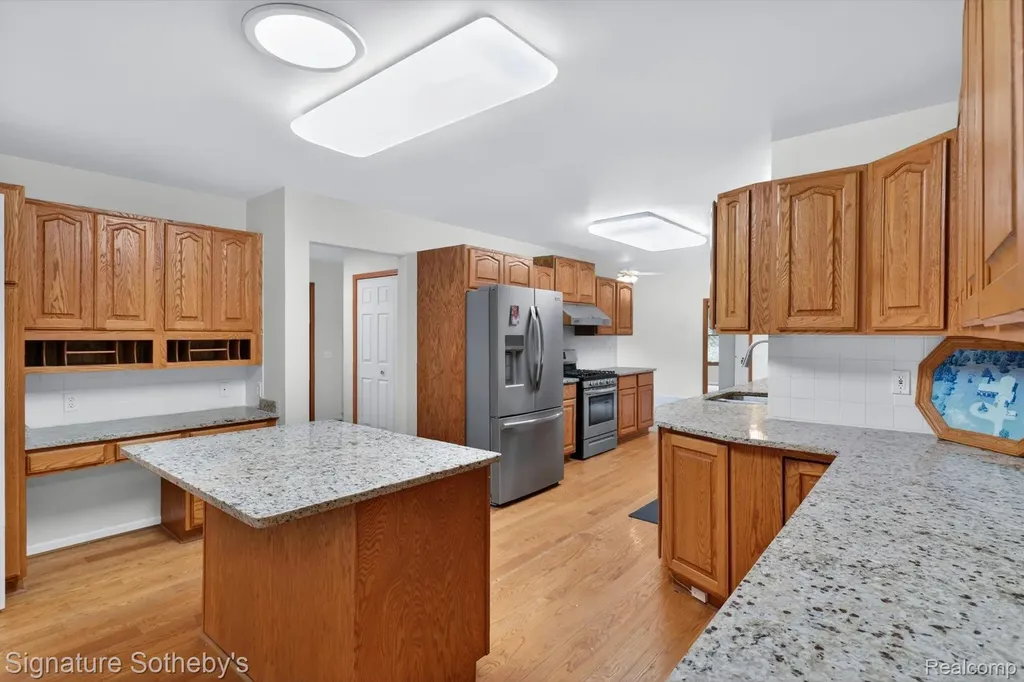 2240 Hidden Lake Trail Brandon Charter Township MI 48462