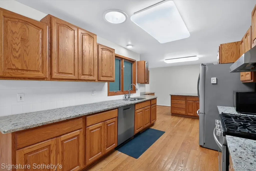 2240 Hidden Lake Trail Brandon Charter Township MI 48462