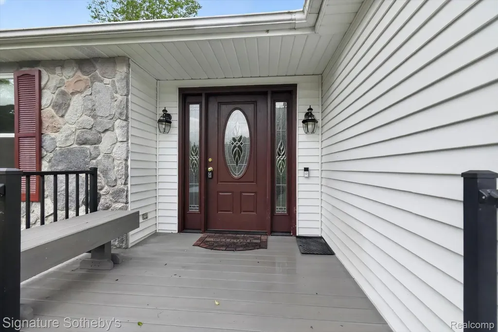 2240 Hidden Lake Trail Brandon Charter Township MI 48462
